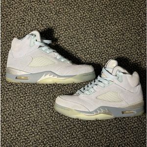 Bluebird Jordan Retro 5 women’s size 7